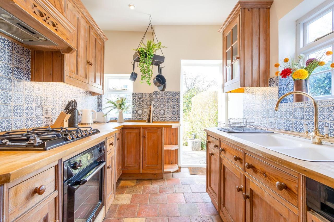 Apartment A North Retreat Cottage, 3 Bed With Garden London