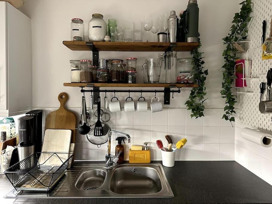 Apartment Artist In Islington, Shoreditch, Old St London