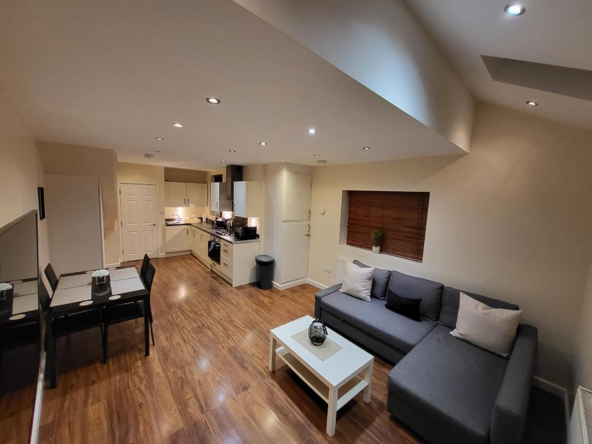 Appartement Great Next To Tooting Bec Tube Station! Londen