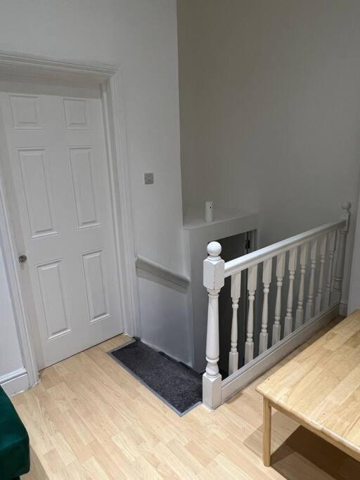 001- Lovely 3-bedroom Very Close To Oxford Street Apartamento *
