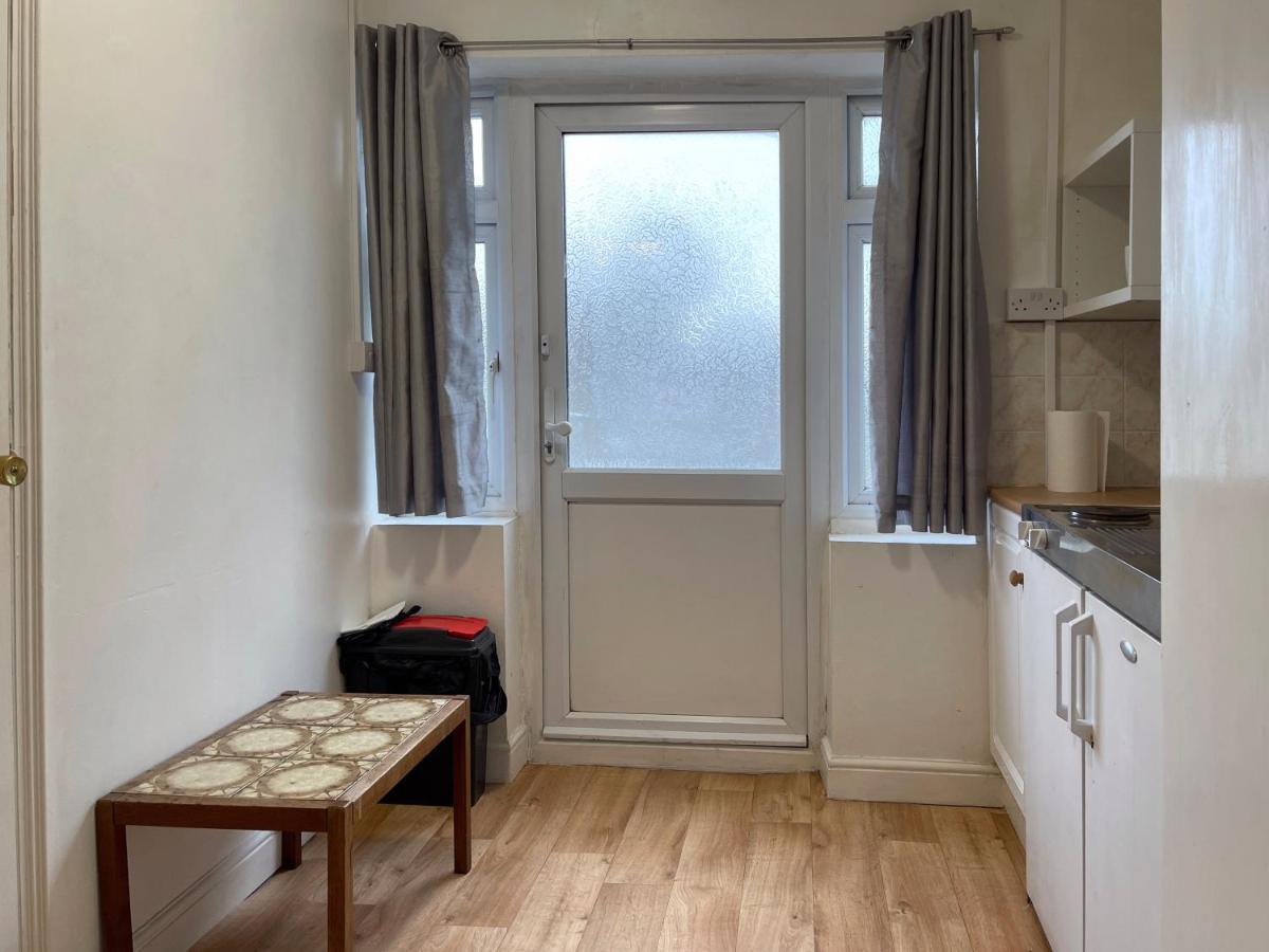 Apartment Luxury Near Wembley Stadium, Wembley Arena, Designer Outlet
