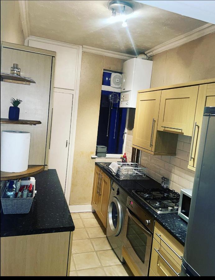 Appartement Luxury 1-bed With Stunning Views Perfect For Short In Londen