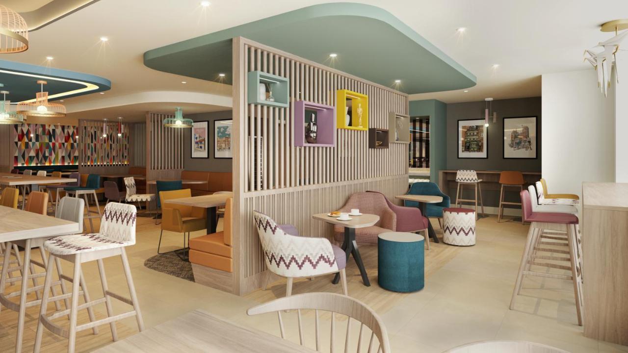 Hampton By Hilton Hotel