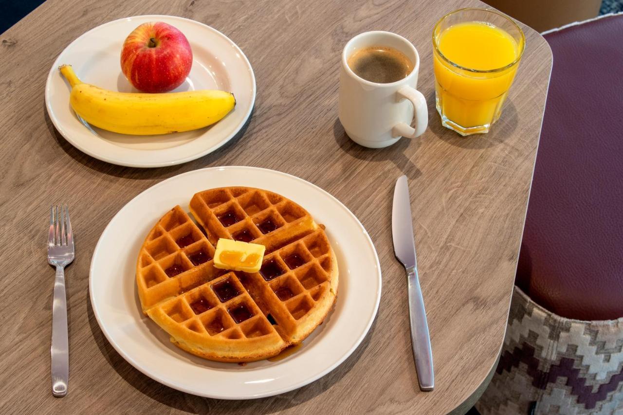 Hotel Hampton By Hilton 4*