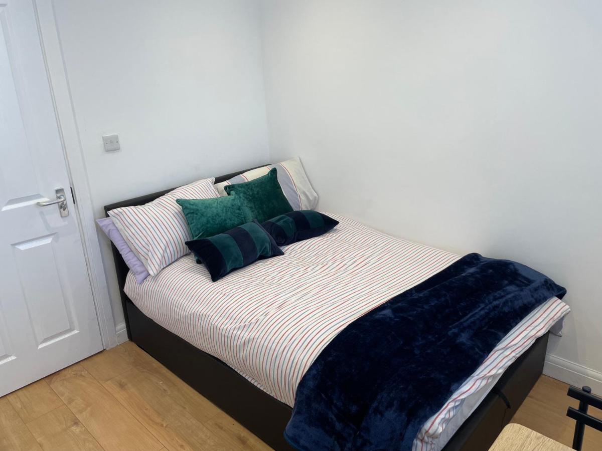 Privatunterkunft Self-contained Flat On The 2nd Floor Will Share With One Other Guest, In A Family House 2 Minutes Walk From Tufnell Park Station 2nd Floor With Stairs