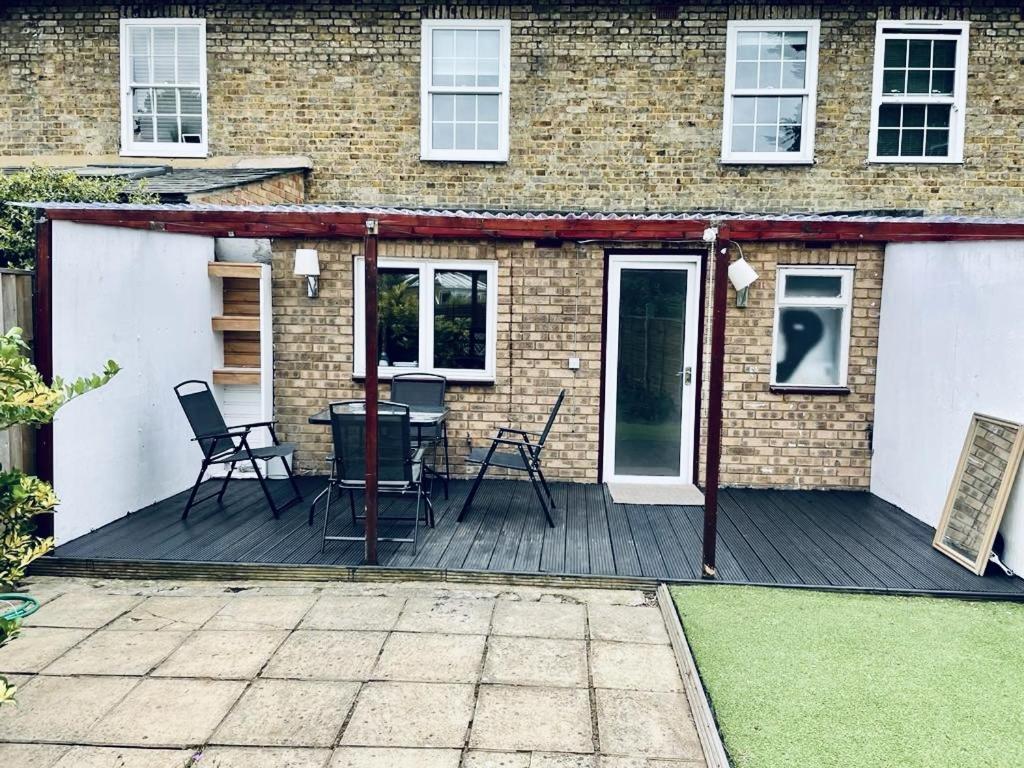 Holiday home 3bed House Free Parking Canary Wharf London