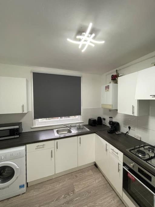 Spacious, Modern 2 Bed Apartment