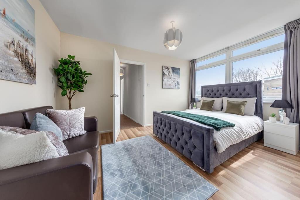Apartment Hyde Park 4 Bedroom Superior *