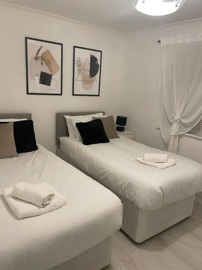 Stylish 1 Bedroom Close To Tooting Bec Station * London