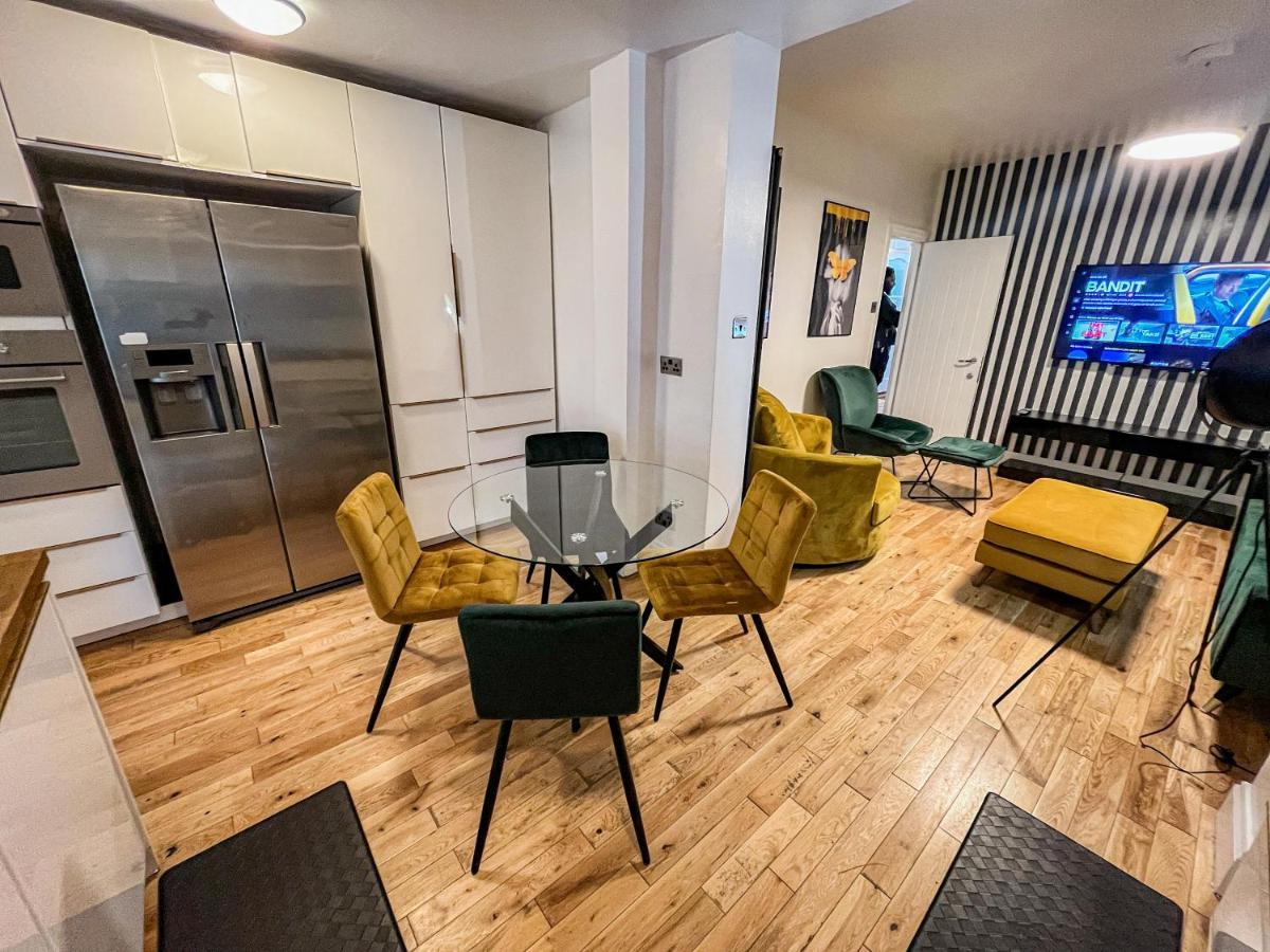Ferienhaus Swanky Townhouse In The Heart Of East London