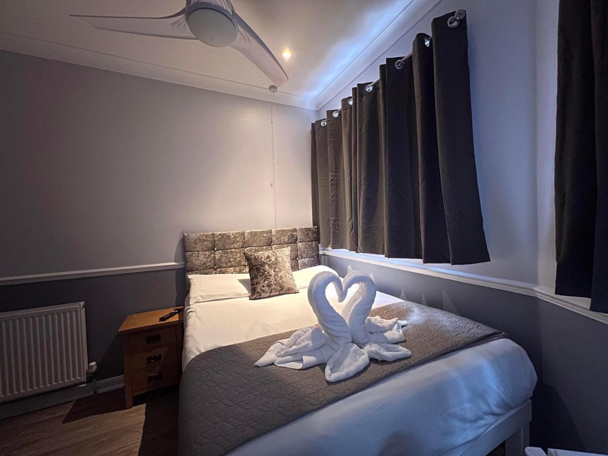 The Commongate Bed & Breakfast London