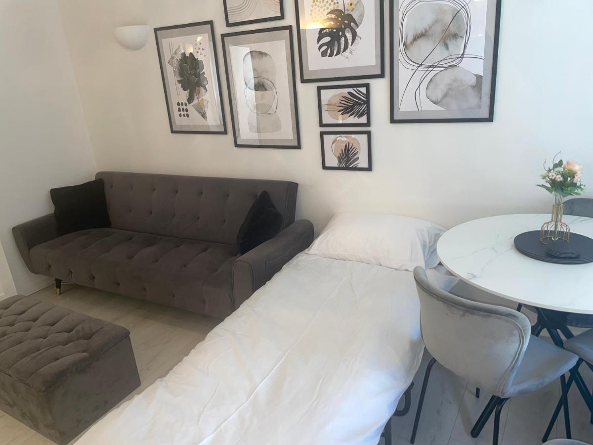 Apartment Stylish 1 Bedroom Close To Tooting Bec Station *
