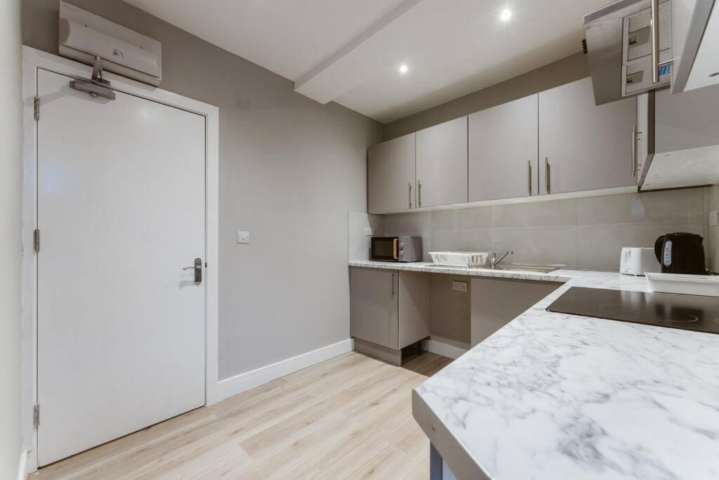 Charming Kitchenette - Your Ideal In The Heart Of The Londen