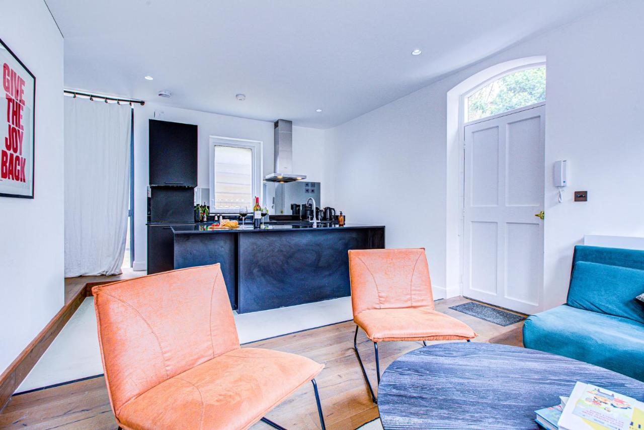 Charming 1br In A Gated Complex And A Short Walk From Queens Park Tube Apartment *