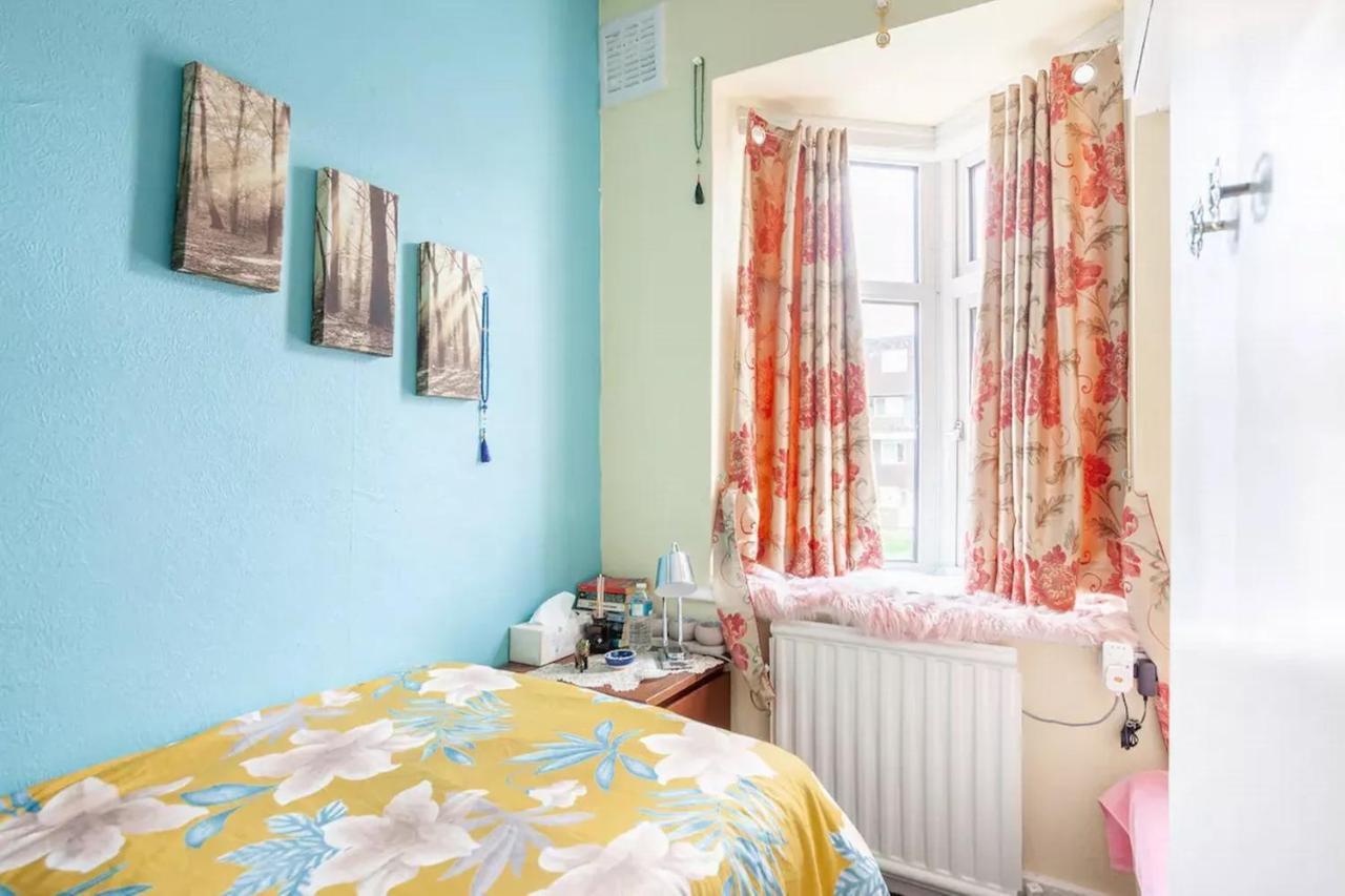 House 220 * Londen