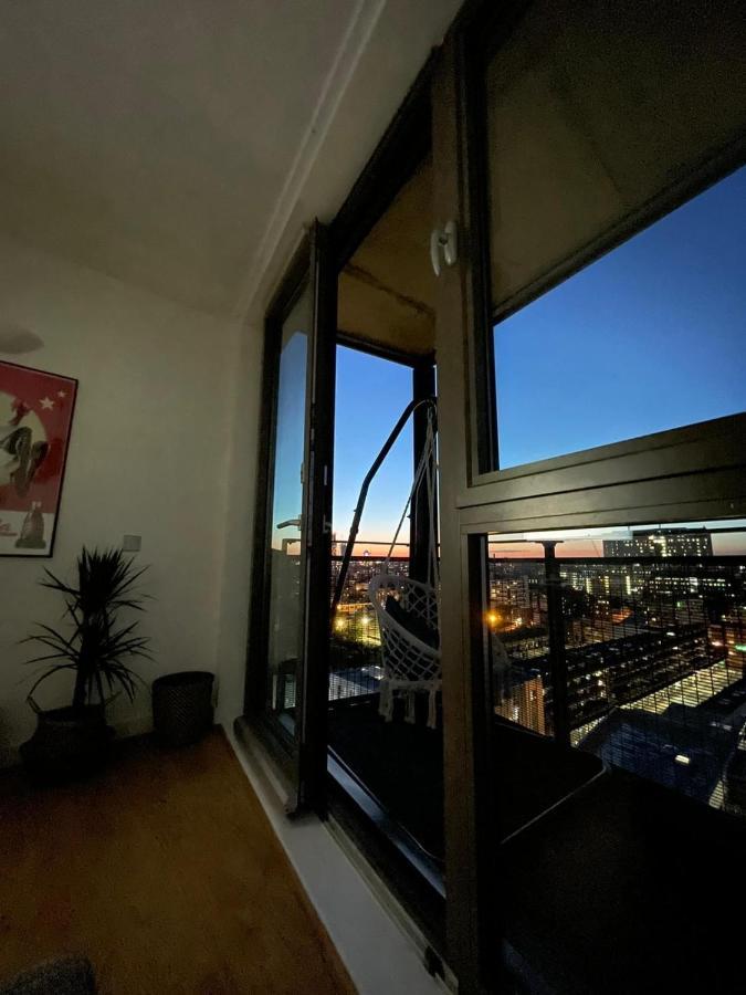 Modern 2 Bedroom Near Tower Bridge Free Parking London