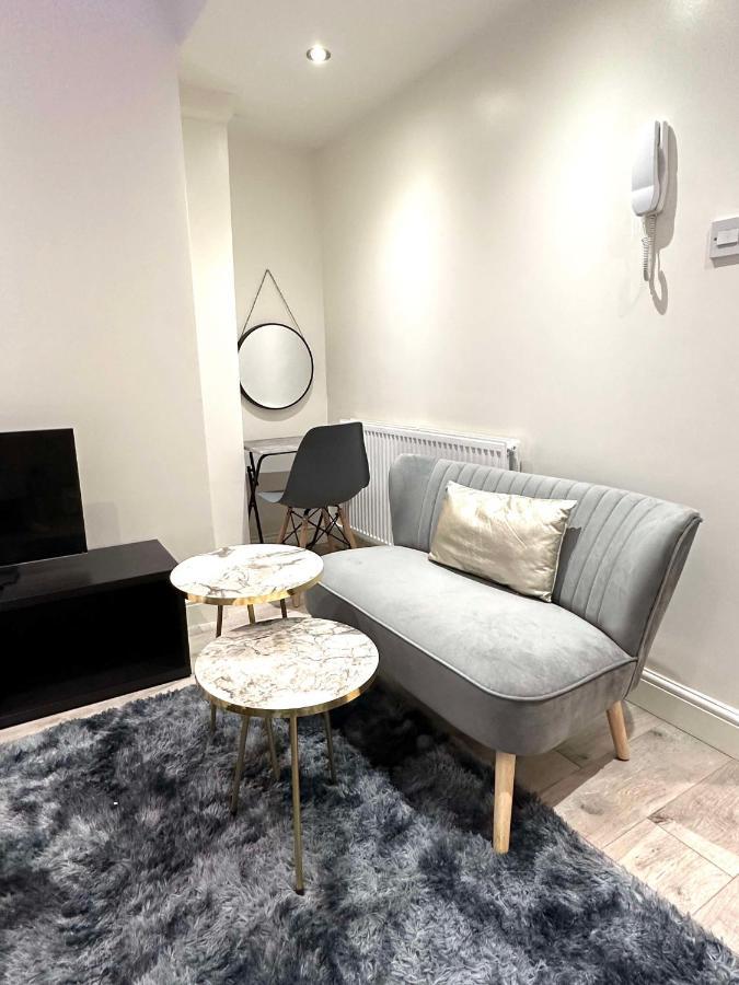 Charm - Stylish In Kensington London