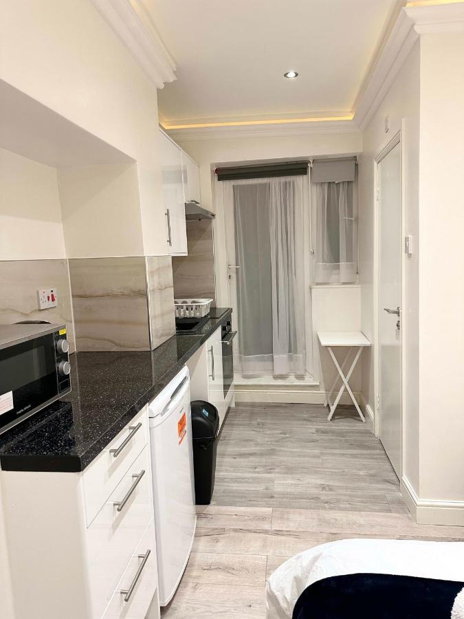 Charm - Stylish In Kensington Apartment *