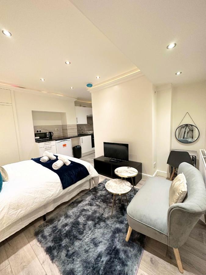 Charm - Stylish In Kensington Apartment