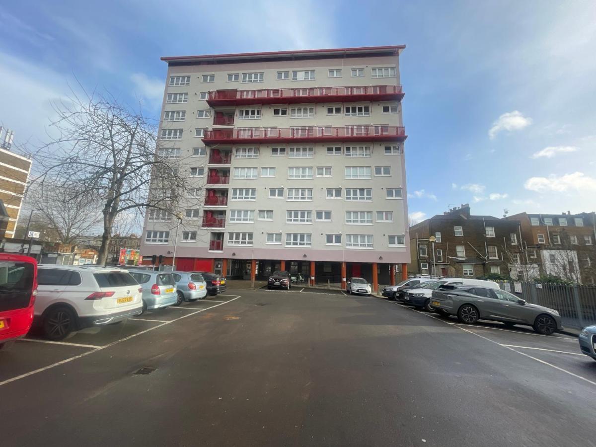 2 Bedroom In Stoke Newington London