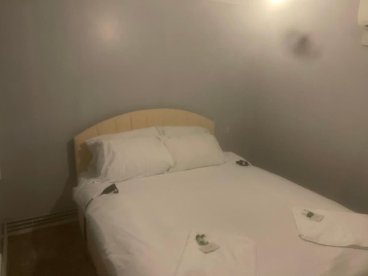 2 Bedroom In Stoke Newington London