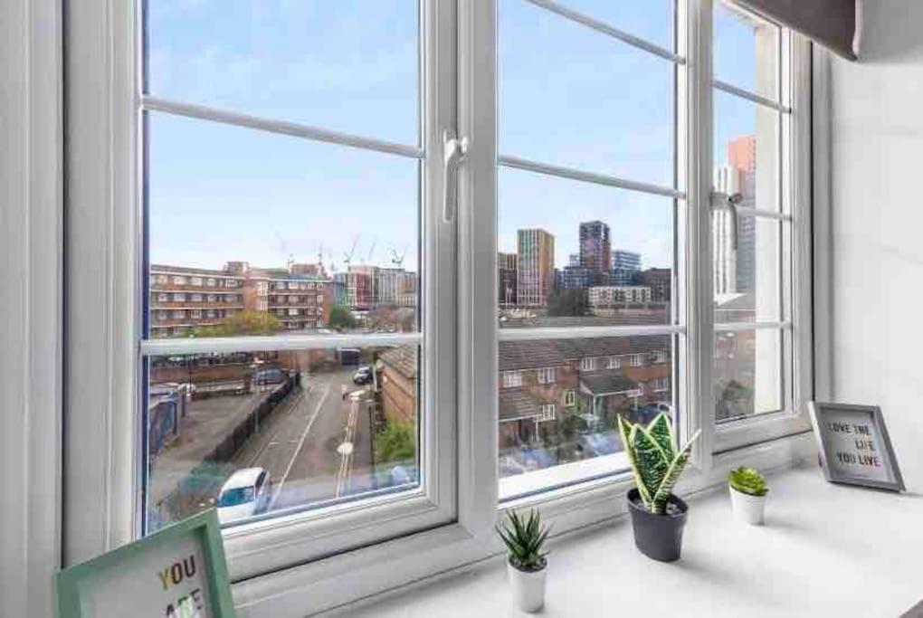 Cozy Flat Near Eye/ Victoria / Vauxhall Apartment London