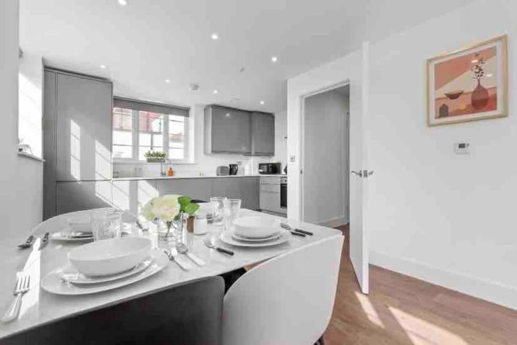 Apartment Cozy Flat Near Eye/ Victoria / Vauxhall
