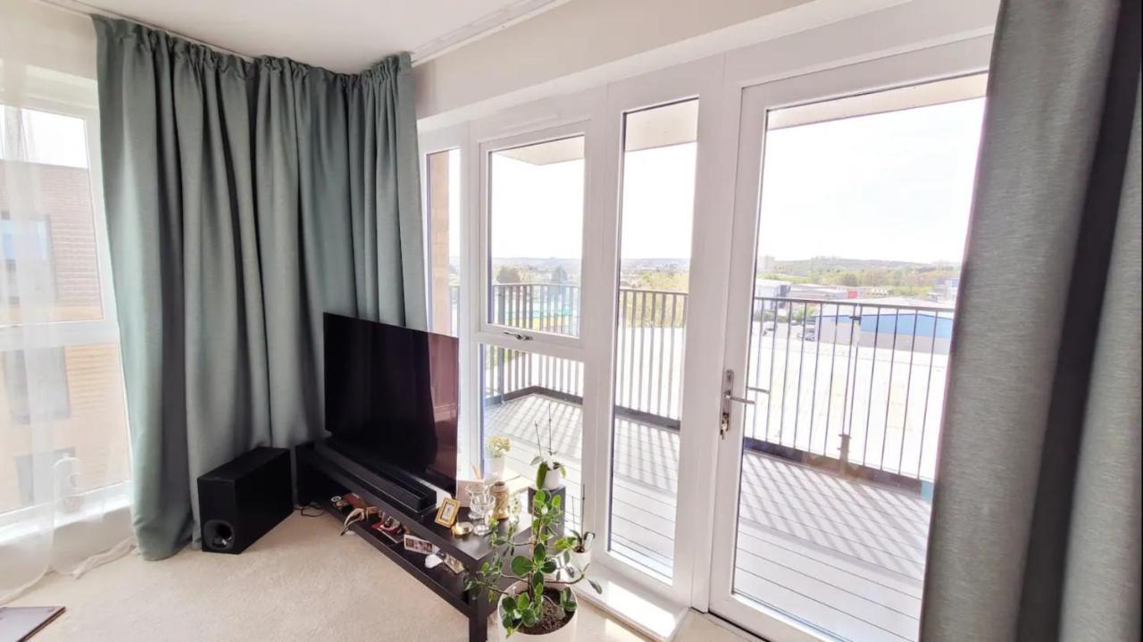 Appartement Sunny Luxury Skyline Flat Near Alexandra Palace, Tottenham Stadium & Drumsheds Londen