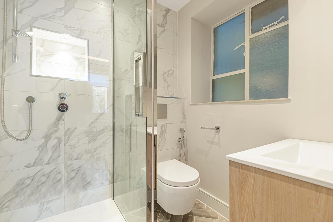 Appartement Luxury Flat 2br 2ba With Ac And Private Balcony View Of Harrods *