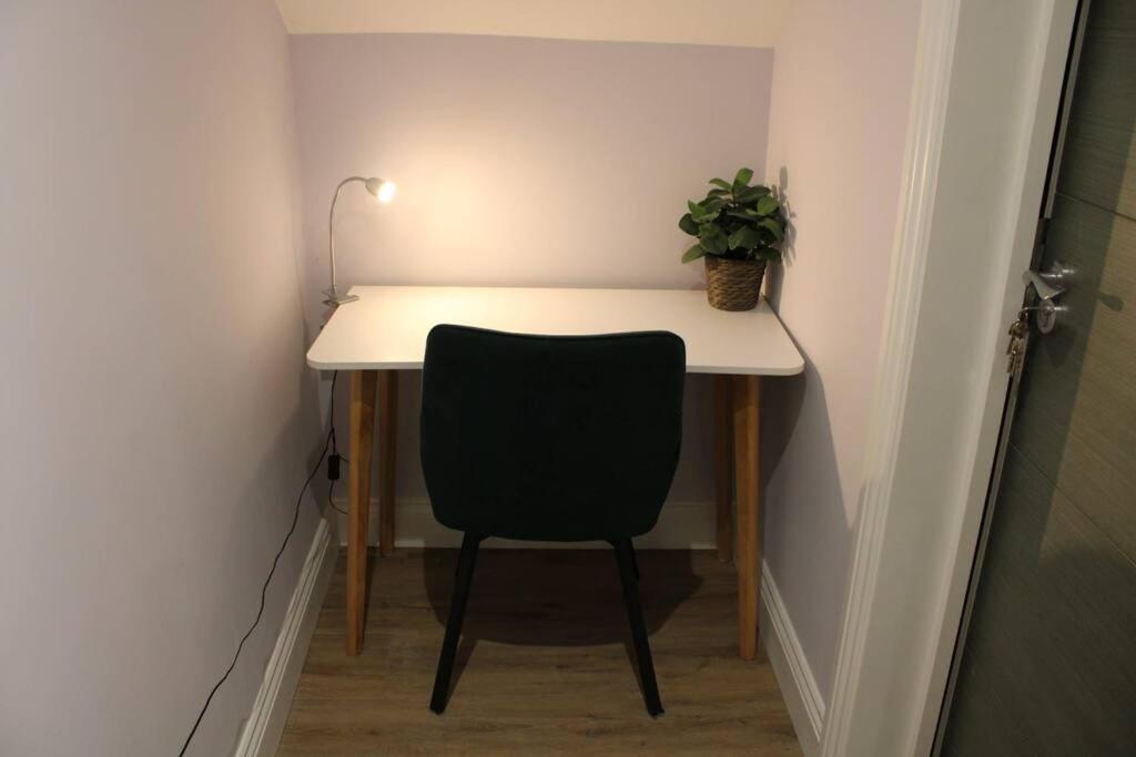 Apartment 5 Star London