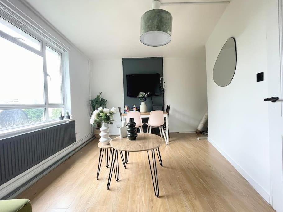 Stylish 2 Bedroom Flat In Angel Location Apartment *