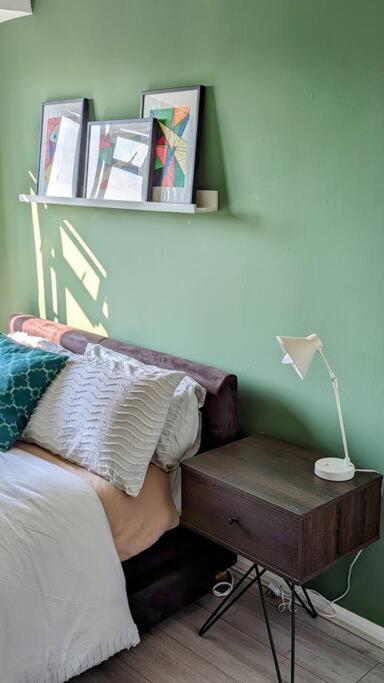 Stylish 2 Bedroom Flat In Angel Location * London