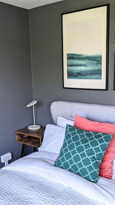 Stylish 2 Bedroom Flat In Angel Location