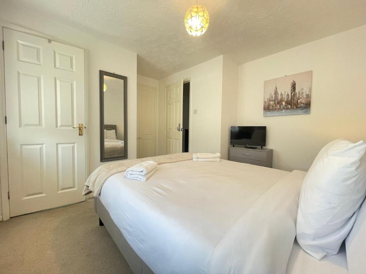 Lovely Double With En-suite In Greenwich Homestay