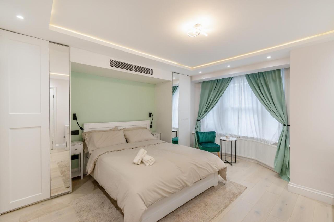 Modern Garden Flat With Private Parking Appartement Londen