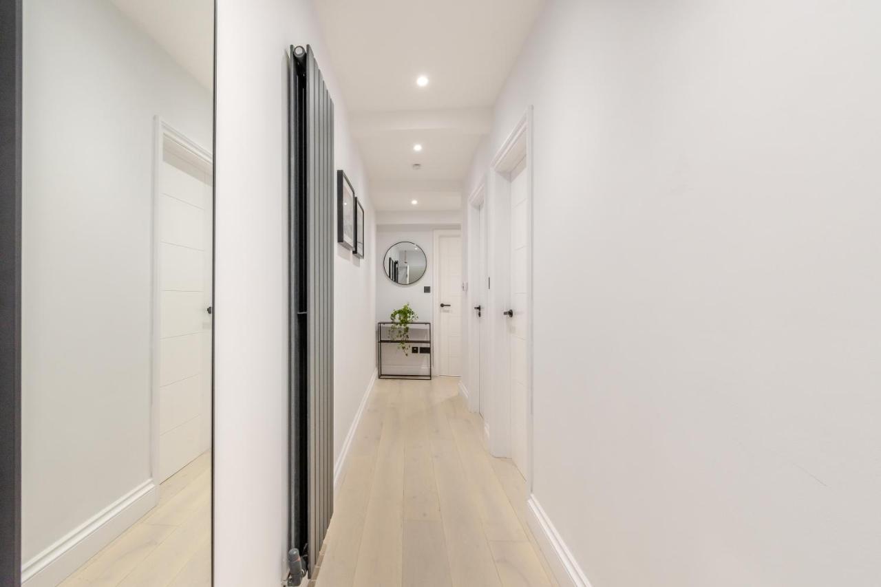 Modern Garden Flat With Private Parking Appartement Londen