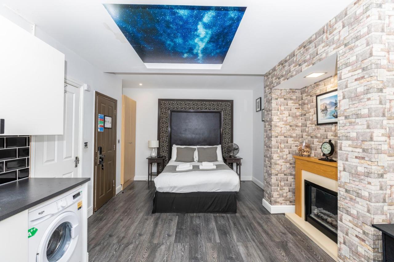 W6 * London