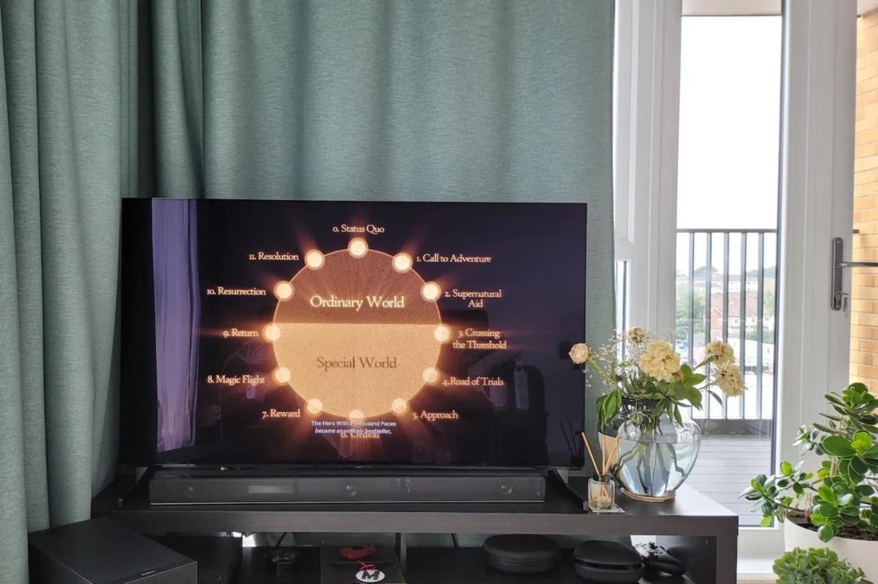 Appartement Sunny Luxury Skyline Flat Near Alexandra Palace, Tottenham Stadium & Drumsheds Londen