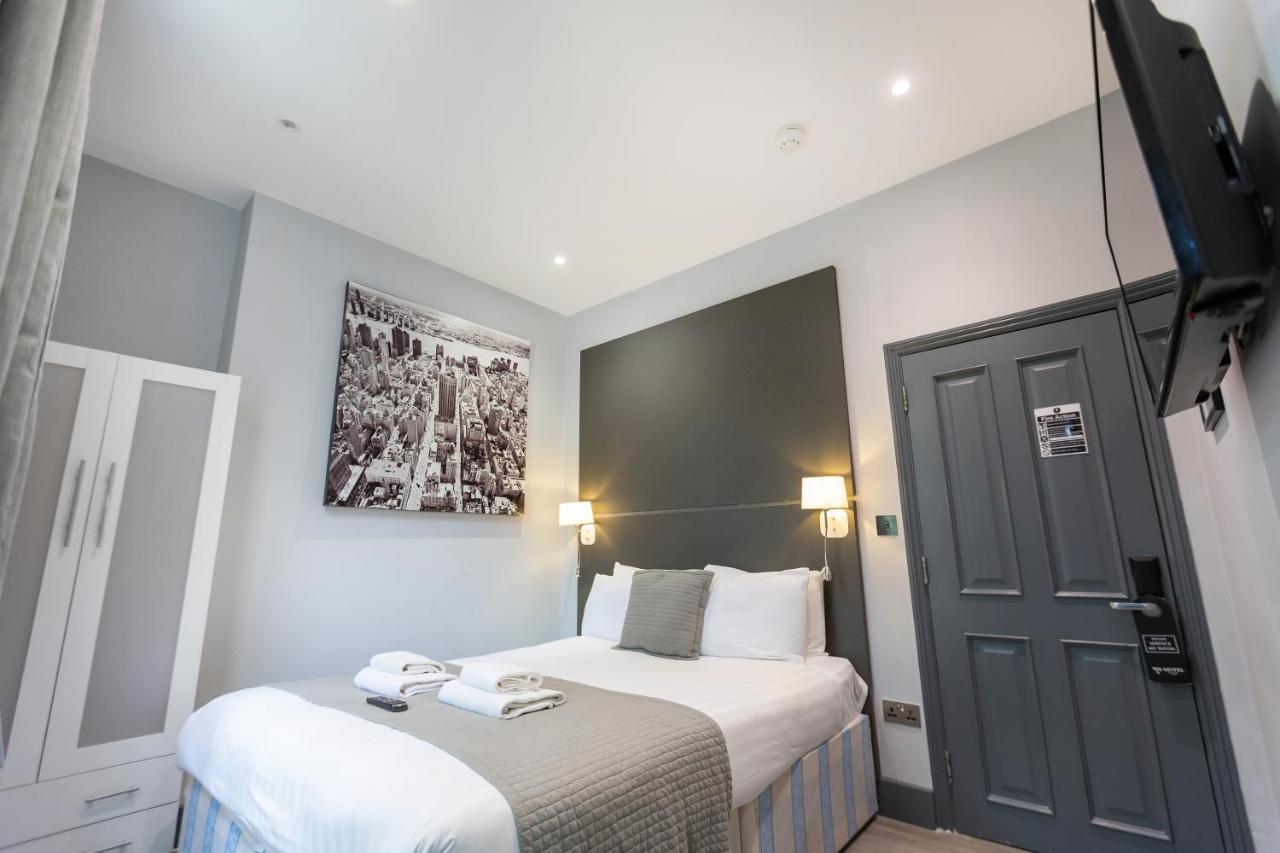 W6 * London