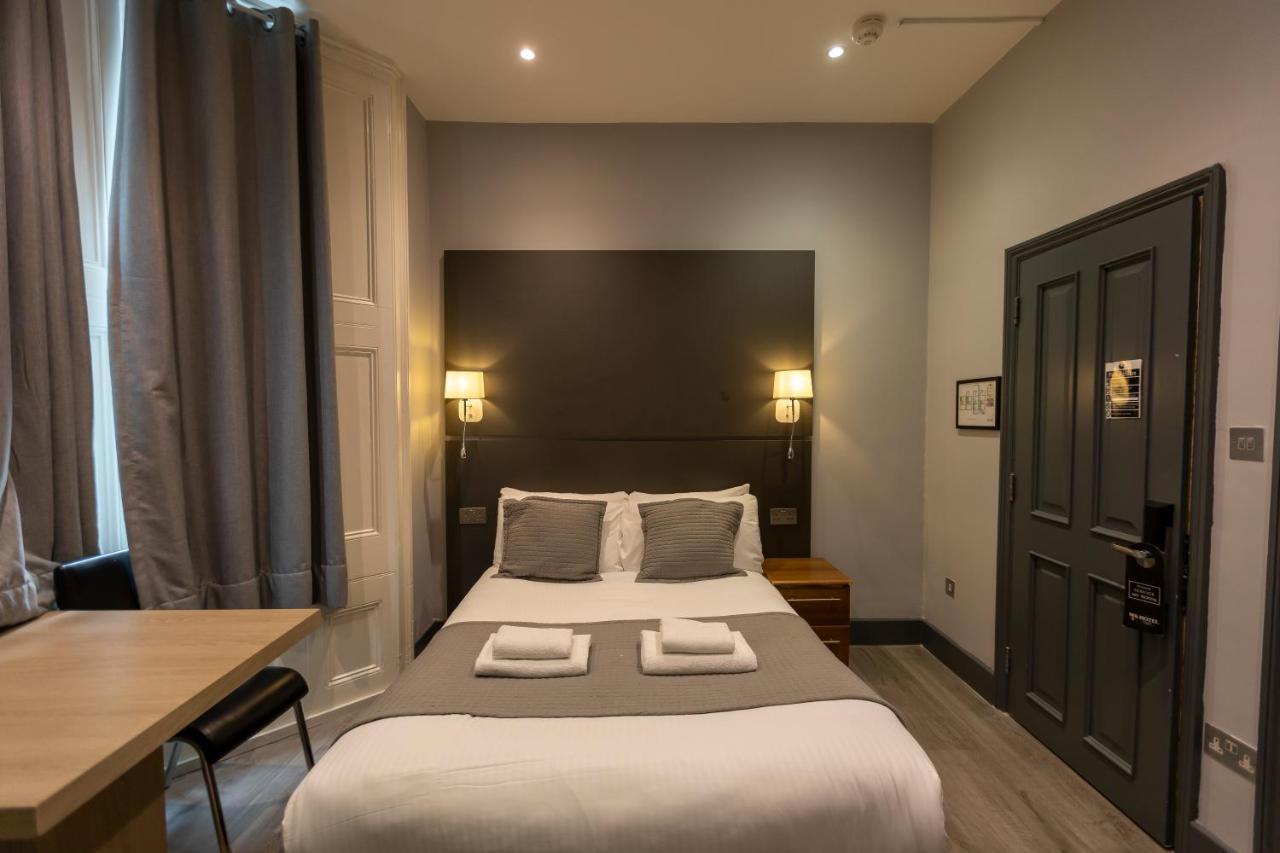 W6 London