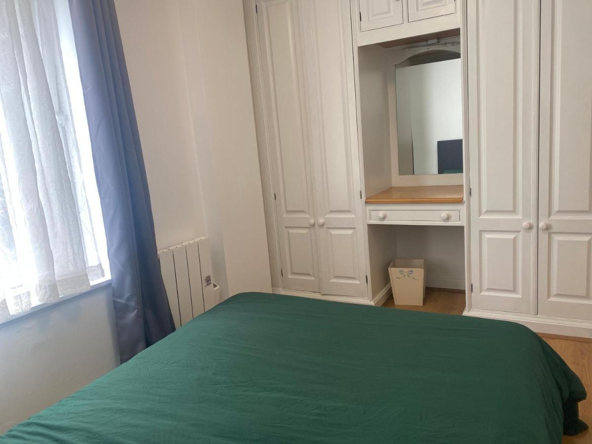 Prime Location - Heart Of Apartment