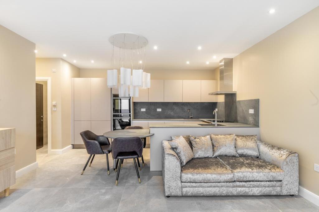Modern&luxurios 1 Bed Apartment-prime Location. Apartamento