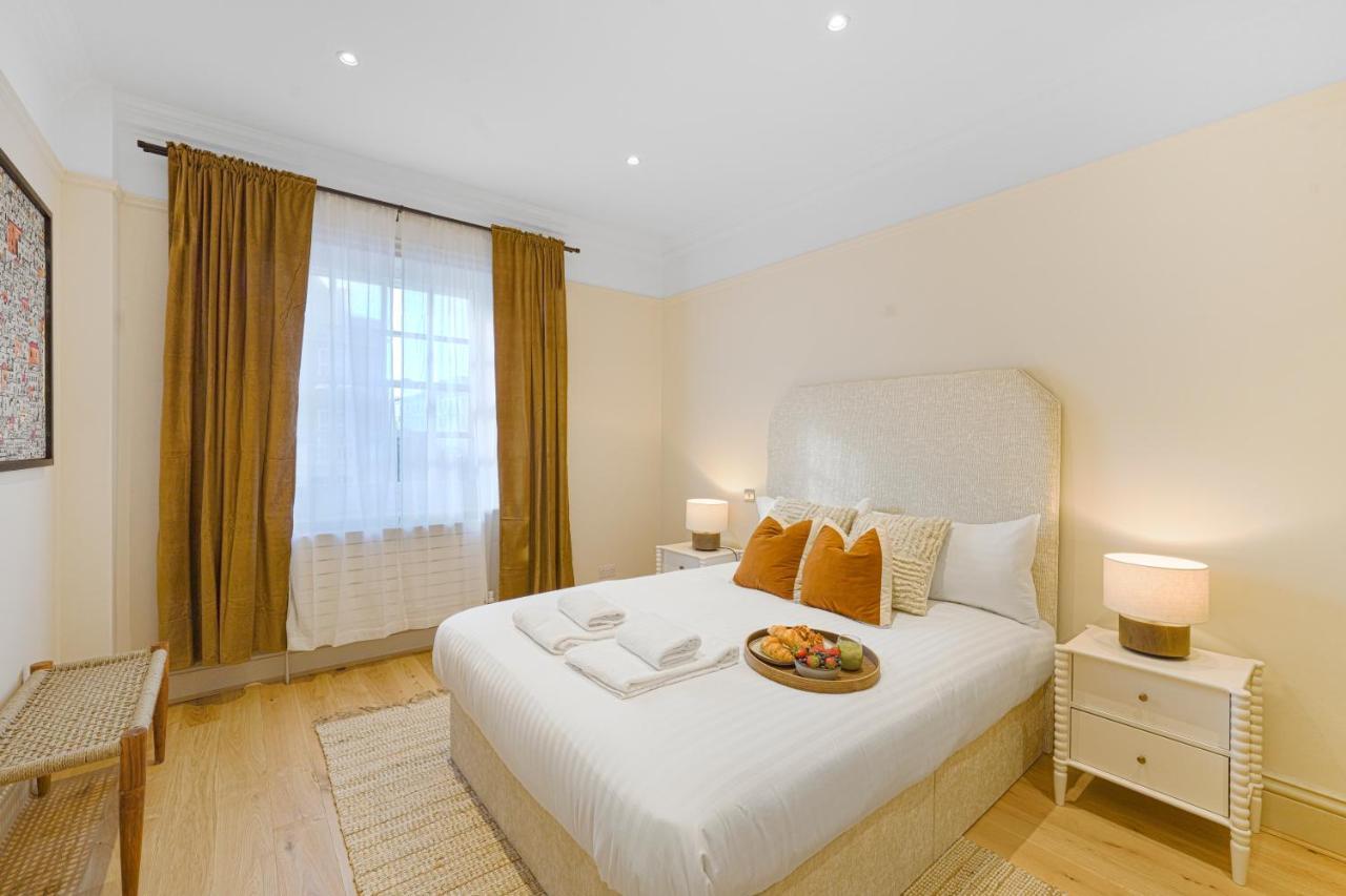 Spacious And Modern 4 Beds In Kensington * Londen