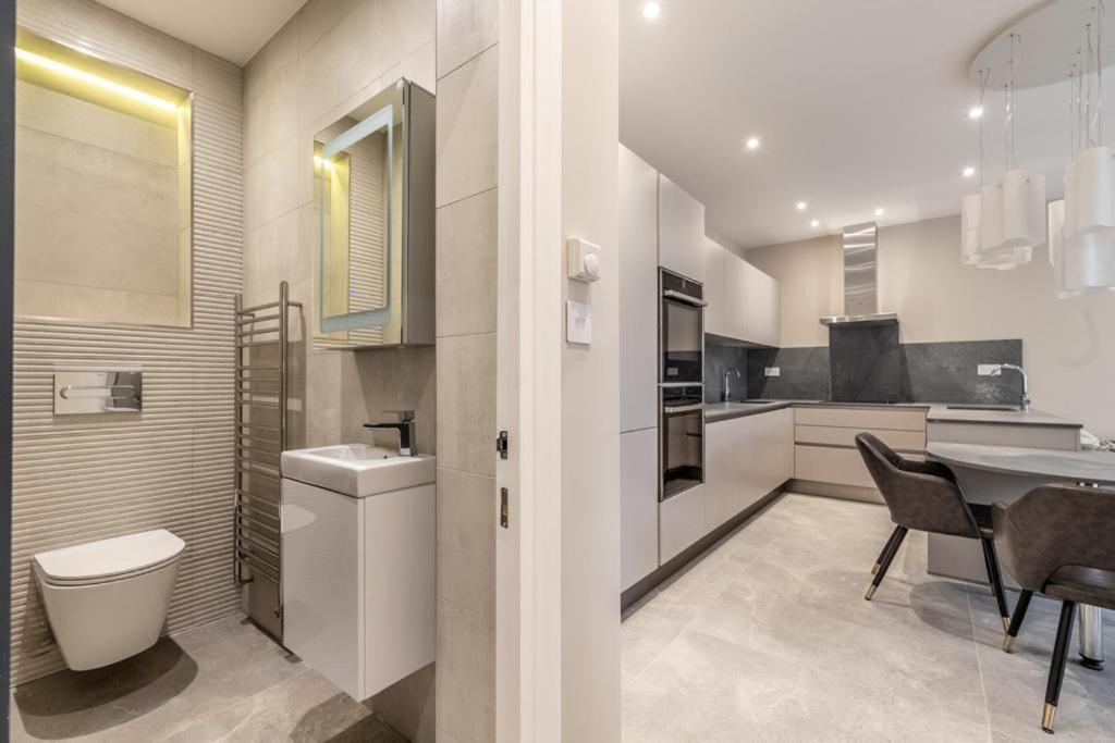 Apartamento Modern&luxurios 1 Bed Apartment-prime Location. *