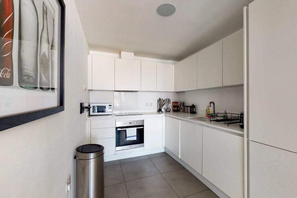 Stunning 2 Bed 2 Bath In Clerkenwell * Londen
