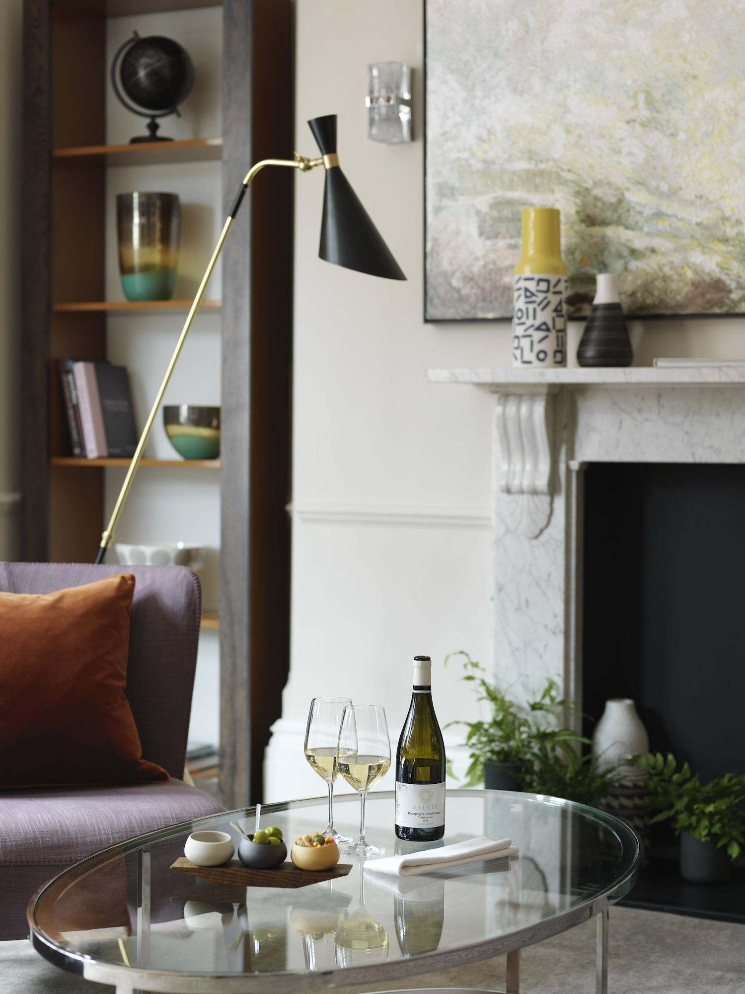 The Athenaeum & Residences Hotel 5*