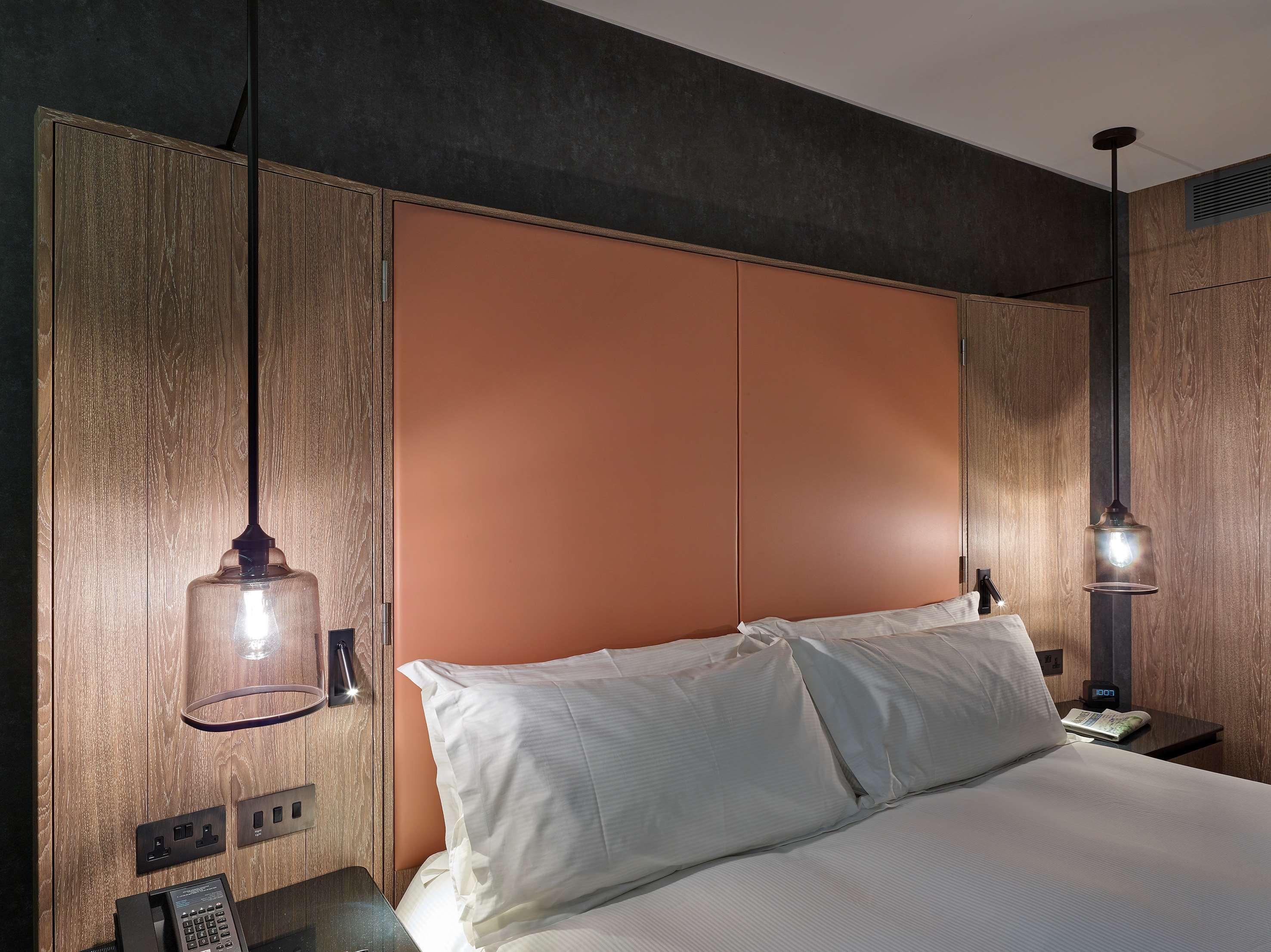 Hilton Bankside 4*