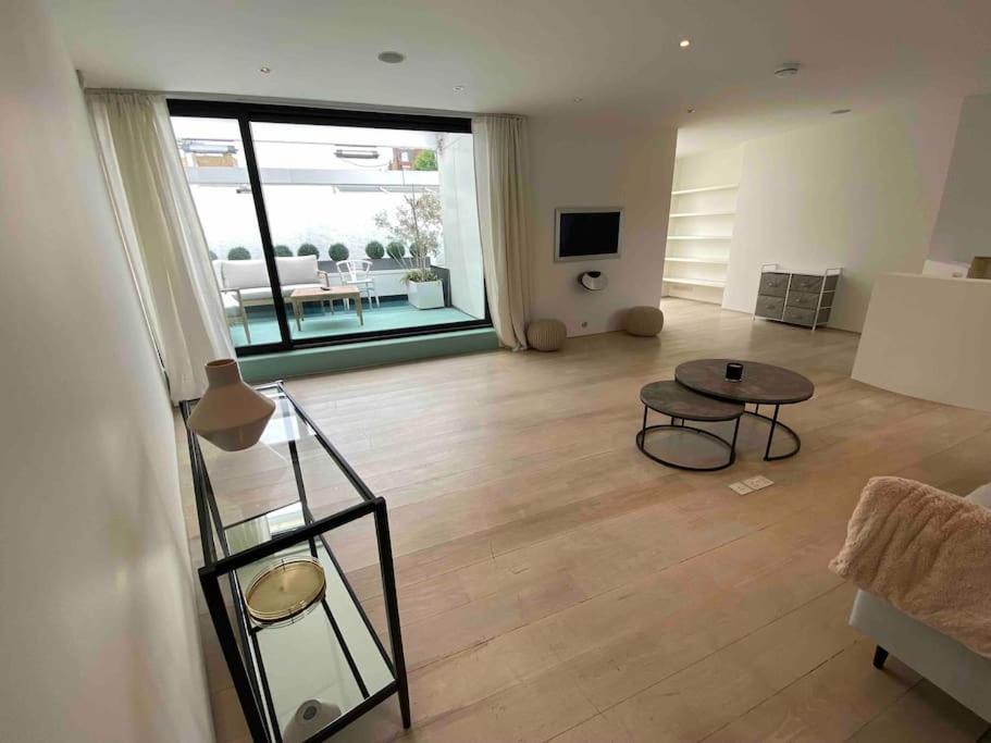 Ferienhaus Stunning 4 Bed Mews House With Patio *