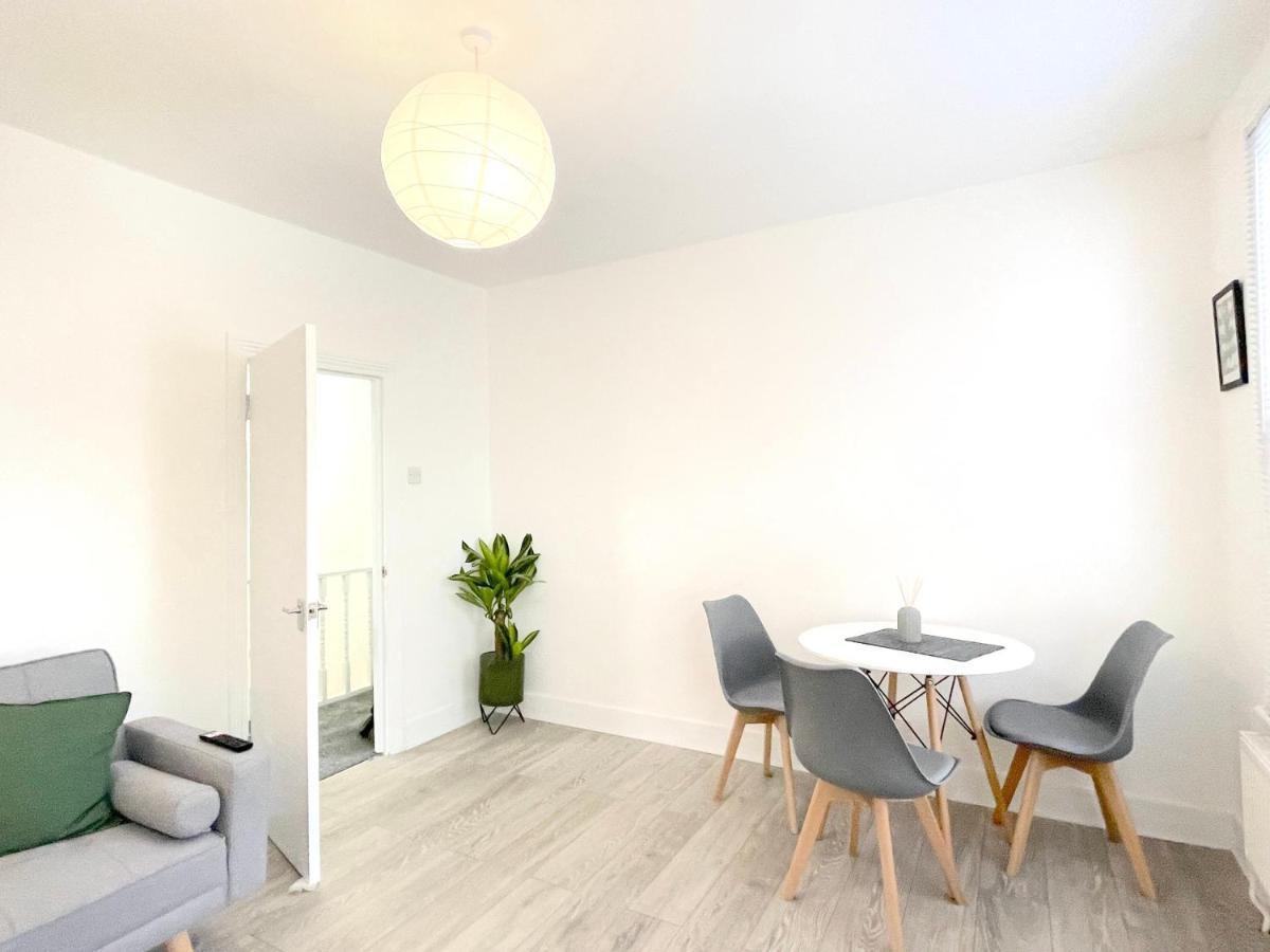 Stylish In Plaistow Appartement Londen