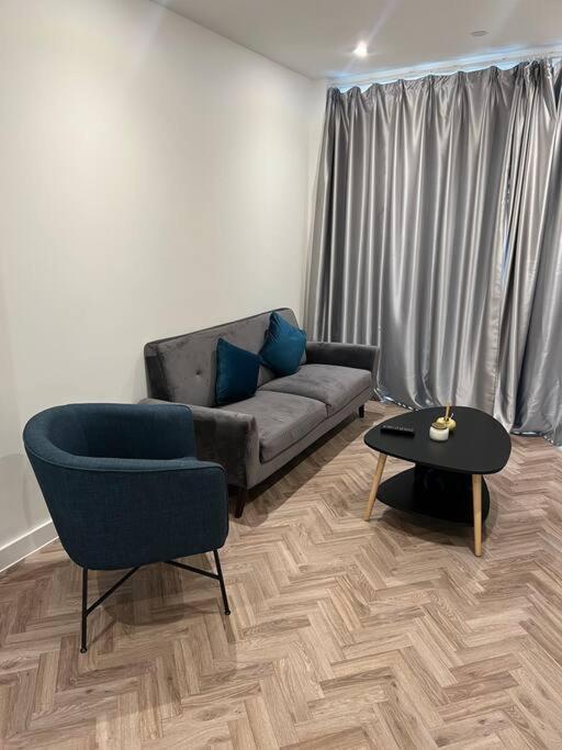 Stunning One Bedroom Apartment